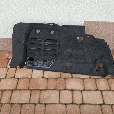Boczek tapicerka bagażnika kombi lewa RENAULT MEGANE 4 IV 849513759R