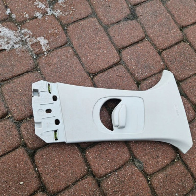 Obudowa słupka prawa podsufitki osłona RENAULT MEGANE 4 IV 769132979R