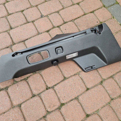 Obudowa osłona bagażnika boczek lewy RENAULT MEGANE 4 IV 799124889R