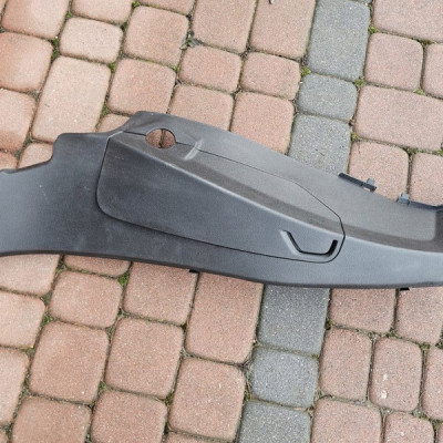 Plastik osłona kanapy tył tylny lewy kombi RENAULT MEGANE 4 IV 769187673R