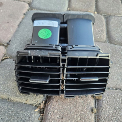 Obudowa tunelu kratka nawiewu PROACE CITY Berlingo Rifter Combo 9816002677