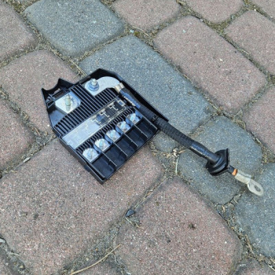 Klema misowa bezpieczniki akumulatora PROACE CITY Berlingo Combo E Rifter