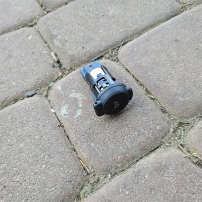 Zapalniczka gniazdo zapalniczki 12V PROACE CITY Berlingo Combo E Rifter