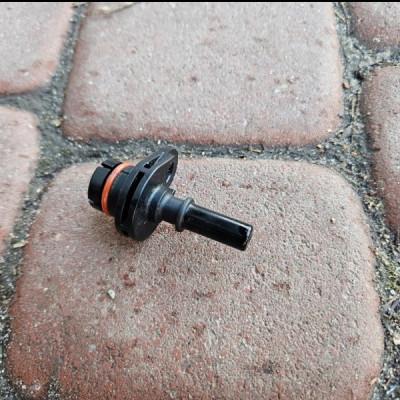 Kruciec pompy vacum EGR Opel Astra K Insignia B 1.4T 1.5T