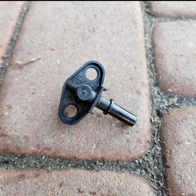 Kruciec pompy vacum EGR Opel Zafira C Insignia Astra J