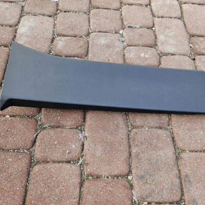 Obudowa osłona słupka prawy PROACE CITY Berlingo Rifter Combo E 9816567577