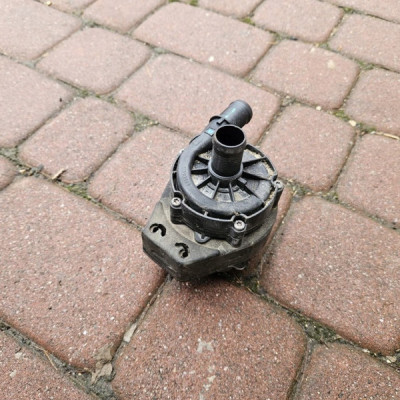 Pompka obiegowa wody dodatkowa RENAULT MEGANE 4 IV