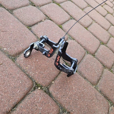 Zawias zawiasy tył tylne kombi TEKPN prawe RENAULT MEGANE 4 IV