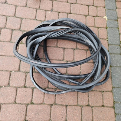 Uszczelka drzwi tył tylna drzwi LEWA / PRAWA RENAULT MEGANE 4 IV