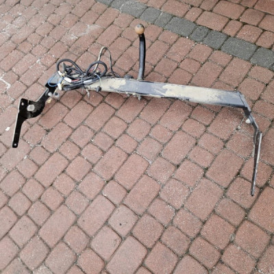 Hak tył tylny kombi ORYGINAŁ RENAULT MEGANE 4 IV 8201652645 8201630509