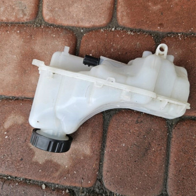 Serwo hamulcowe zbiorniczek czujnik RENAULT MEGANE 4 IV 460919499R