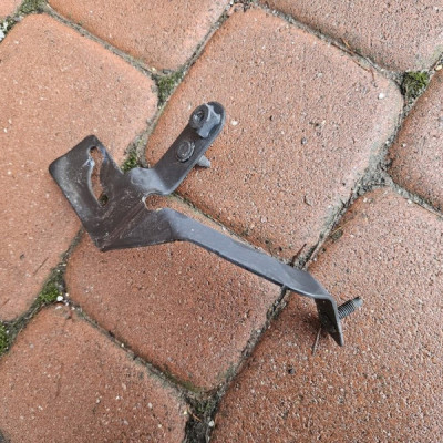 Wspornik uchwyt mocowanie RENAULT MEGANE 4 IV 497307628R