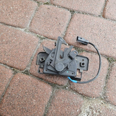 Zamek rygiel maski czujnik EUROPA RENAULT MEGANE 4 IV 656017233R