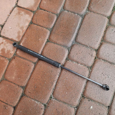 Teleskop siłownik klapy maski przód RENAULT MEGANE 4 IV 654700462R