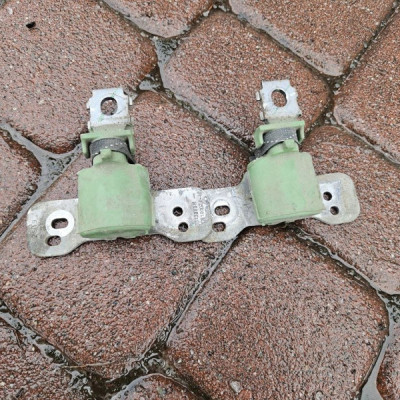 Uchwyt mocowanie wieszak wydechu RENAULT MEGANE 4 IV 206513385R 8200310007