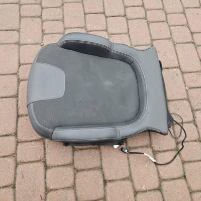 Siedzisko oparcie fotela podgrzewane grzane półskóra kanapa Opel ADAM