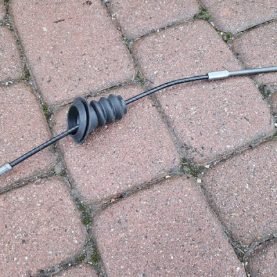 Linka hamulca ręcznego Opel ADAM