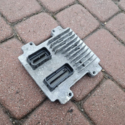 Komputer sterownik silnika ACB6 1.2 1.4 Opel ADAM 12679198