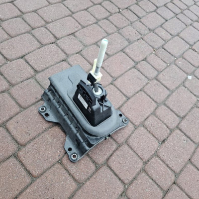 Lewarek wybierak zmiany biegów Corsa E Opel ADAM 55496803