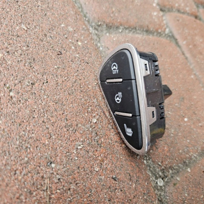 Przełącznik włącznik podgrzewanie kierownicy CITY fotela Opel ADAM 39031646