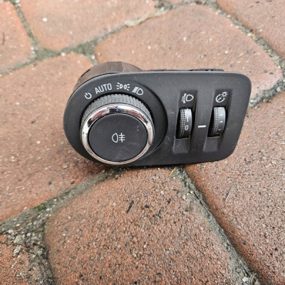 Włącznik przełącznik świateł Zafira C Opel ADAM 13294816