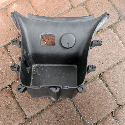 Wykończenie deski osłona tunelu USB GNIAZDO zapalniczka Opel ADAM 13471542