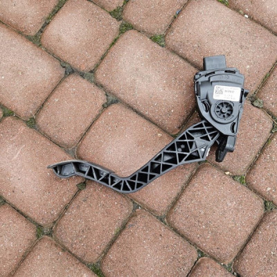 Pedał gazu potencjometr Opel Crossland X 6PV009949-61 3637657