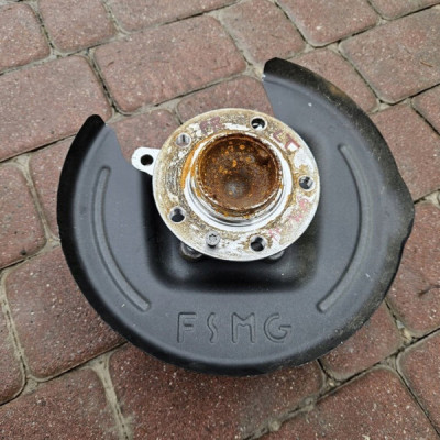 Piasta zwrotnica lewy tył PROACE CITY Berlingo Rifter Combo E 9813623480