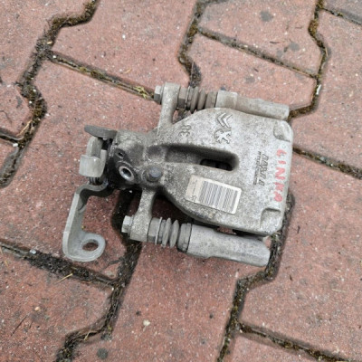 Zacisk tył tylny lewy linka PROACE CITY Berlingo Combo E Rifter 9819337680