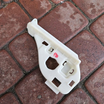 Uchwyt mocowanie kurtyny PROACE CITY Berlingo Rifter Combo E 9836546280