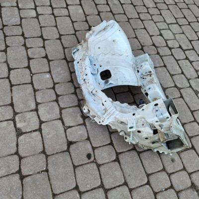 Ćwiartka przód przednia prawa fartuch wzmocnienie podłożnic Opel Insignia B