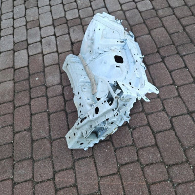 Ćwiartka przód przednia lewa fartuch wzmocnienie podłożnic Opel Insignia B