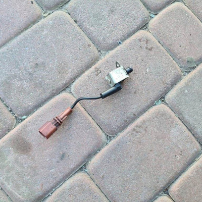 Zawór pompy wody 1.6TDI Volkswagen Golf VII 04L907284