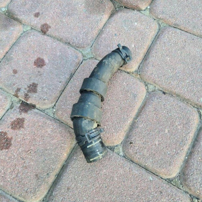 Wąż wody 1.6TDI rura przewód Volkswagen Golf VII 5Q0122073R