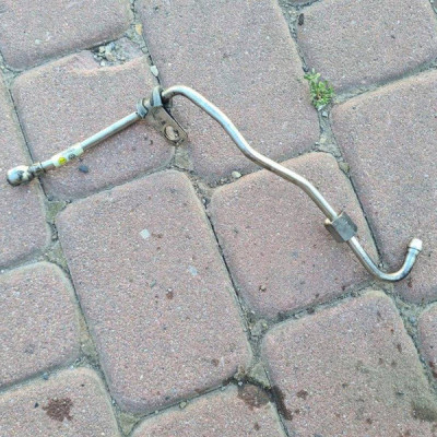 Rura turbosprężarki przewód turbiny Volkswagen Golf VII 04L145771J