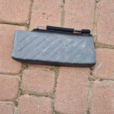 Podnóżek stopnica osłona wnętrza Volkswagen Golf VII 5Q1864777B