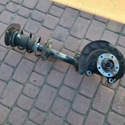 Amortyzator zwrotnica lewa MCpherson Golf VII 5Q0413023FK