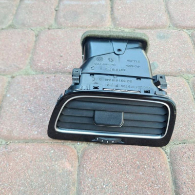 Kratka deski prawa nawiewu Volkswagen Golf VII 5G1819248B