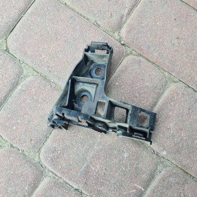 Ślizg zderzaka tylnego lewy mocowanie Volkswagen Golf VII 5G6807393A