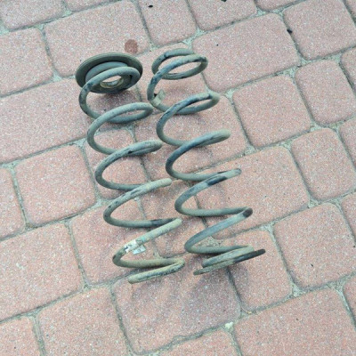 Komplet tylnych sprężyn CB Volkswagen Golf VII 5Q0511121