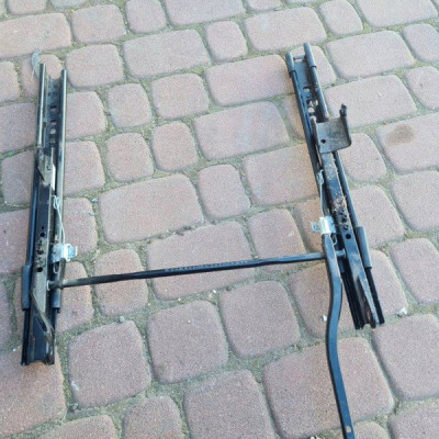 Prowadnice fotela przód pasażera Volkswagen Golf VII ZM011516S000