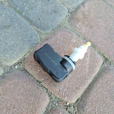 Silniczek regulacji lampy przedniej Volkswagen Golf VII OPLEX6