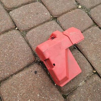 Obudowa klemy osłona bezpieczników Renault Zoe 243123210R