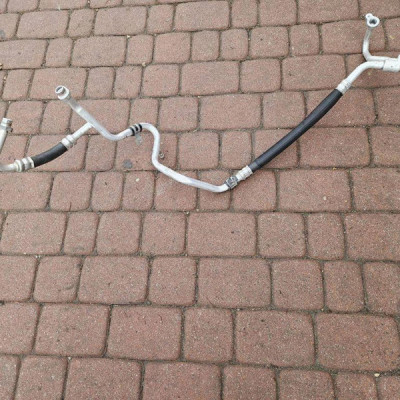 Przewód klimatyzacji rura wąż Renault Zoe 924900930R