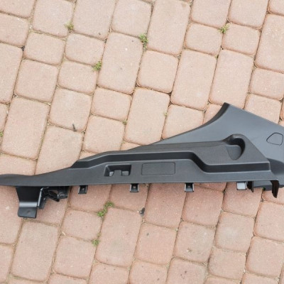 Osłona słupka tylnego obudowa Insignia B 39120879