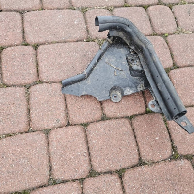 Podszybie górne narożnik prawy Renault ZOE 668628391R