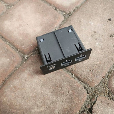 Gniazdo USB złącze AUX Renault Zoe 280231553R