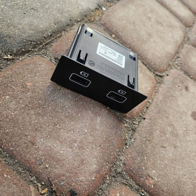 Gniazdo USB port ładowania Renault ZOE 280230033R