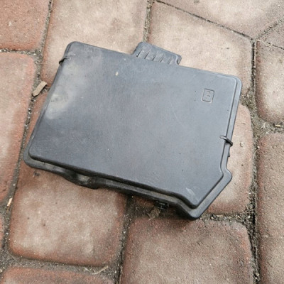 Obudowa skrzynki bezpieczników pokrywka Renault ZOE 284B86873R