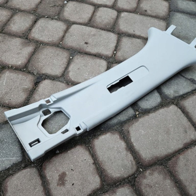 Obudowa osłona słupka środkowa prawa Renault ZOE 769137874R